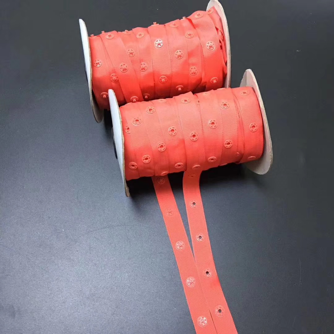 High-end concealed buckle straps, snap buckle straps, baby white buttons, mother-and-child buttons, plastic buttons, snap buttons, dance costume snap buckle straps Application Scenario