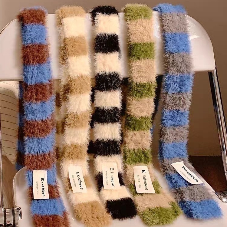 韩版细窄长款条纹毛绒围巾女秋冬小众设计感辣妹百搭装饰条纹围脖