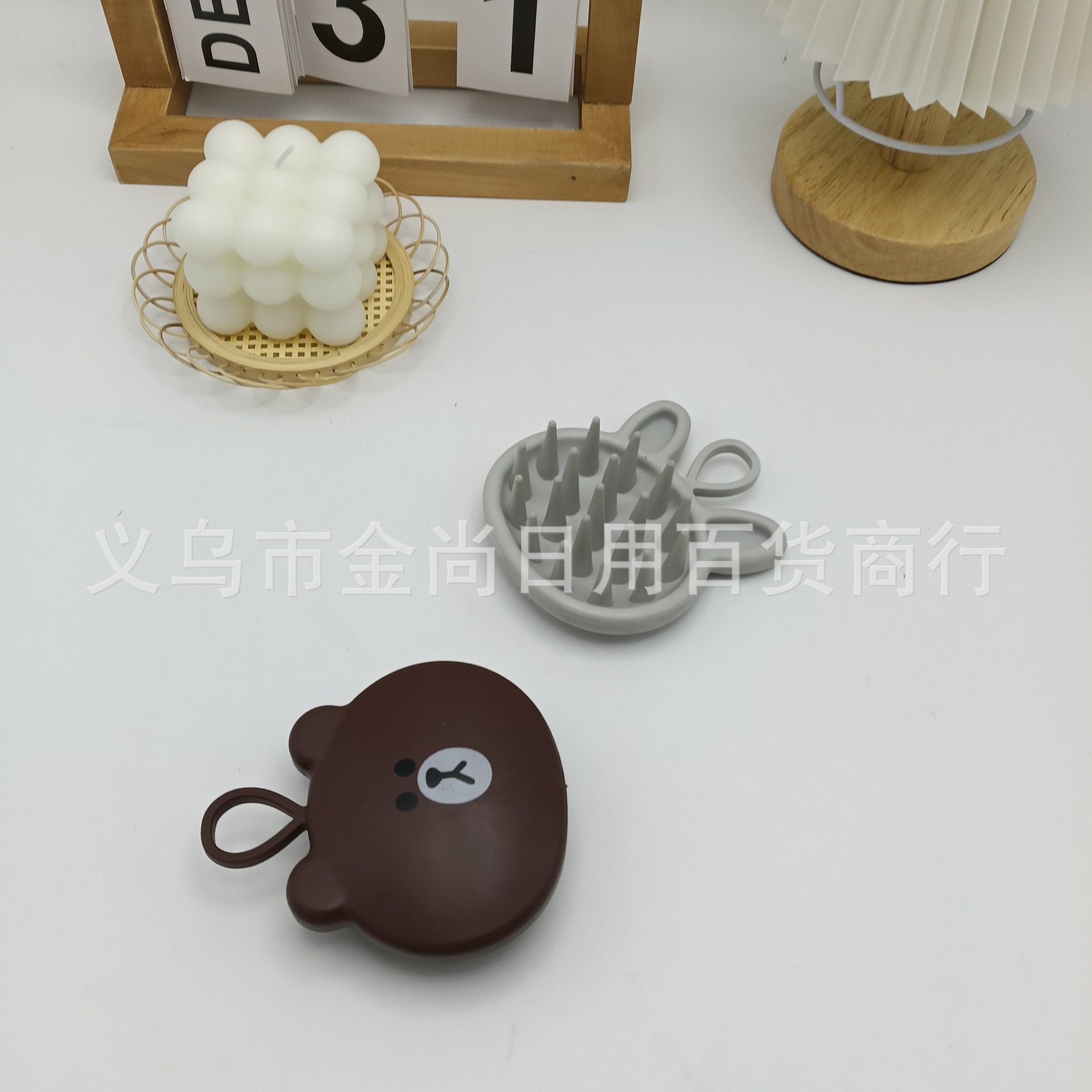 Pet hair washing comb, massage brush, itch scratching, hair washing massage device, silicone hair washing brush, hair washing comb, massage wonder details Picture