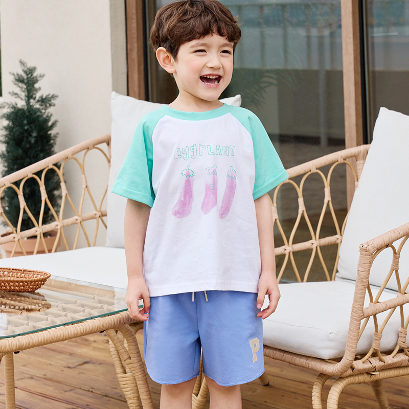 This 2023 summer children's short-sleeved T-shirt features cute fruit print color blocks, shoulder sleeves, round neck pullovers, and is made of light cotton Application Scenario