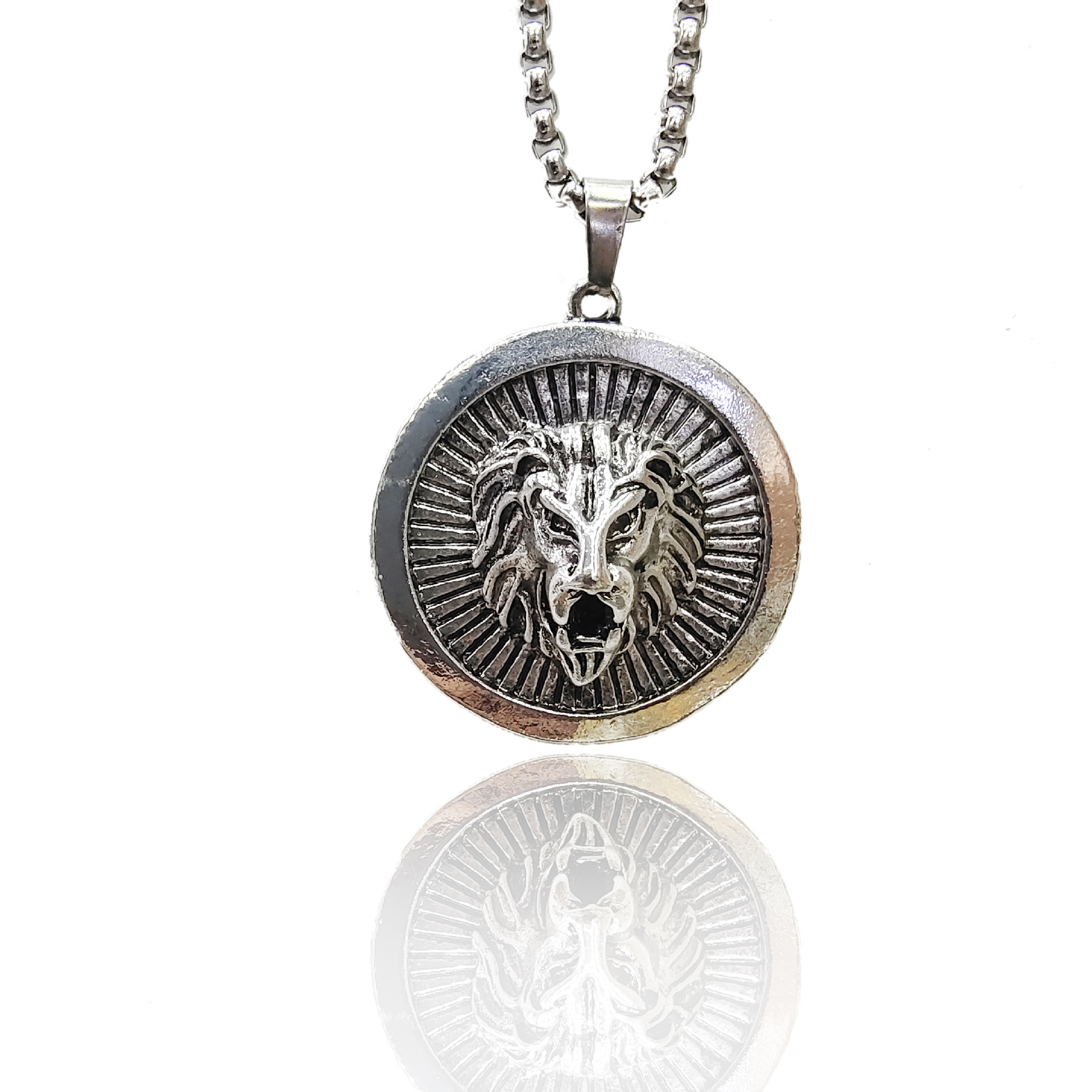 Net Red Men's Necklace Europe And The United States Military Brand Necklace Sweater Chain Alloy Lion Pendant Stainless Steel Necklace Wholesale