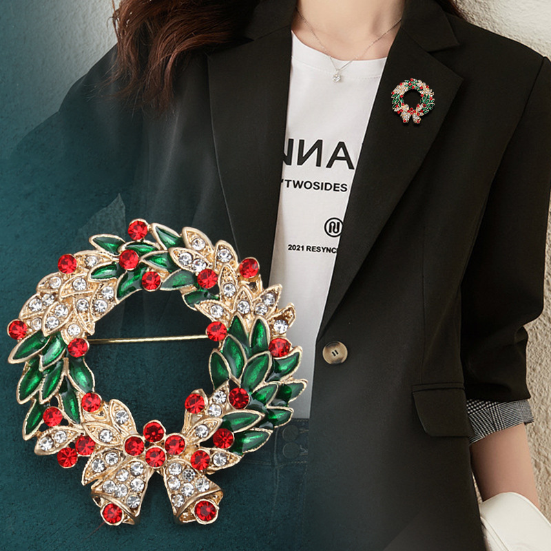 Europe And The United States Hot Christmas Brooch Lovely Santa Claus Badge Accessories Personality Christmas Series Corsage Wholesale details Picture