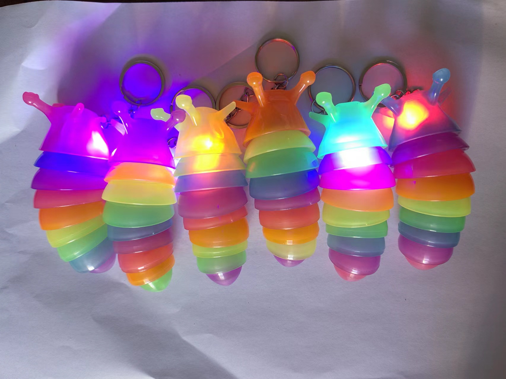 Factory direct sales, cross-border new product, illuminated caterpillar keychain, educational simulation, stress-relieving, children's best-selling toy