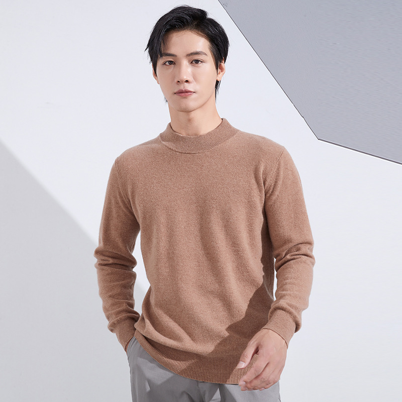 The new 100% pure wool sweater for men's business trend in autumn and winter is a solid color semi-high neck long-sleeved pullover with a knitted sweater underneath Application Scenario