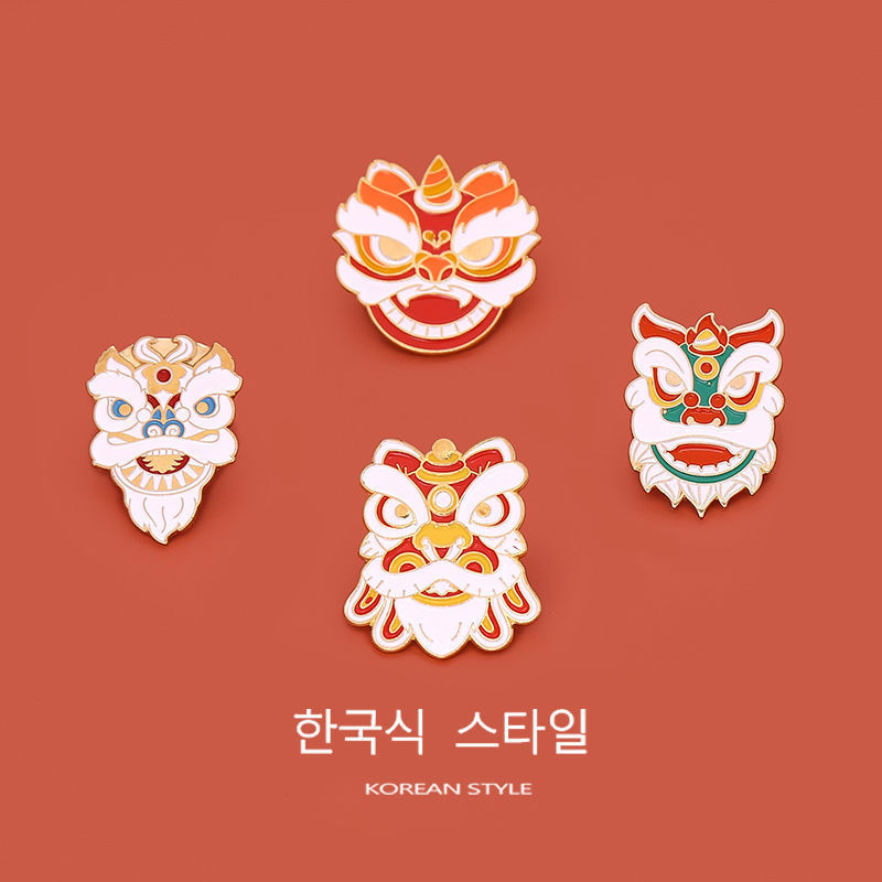 Chinese lion Dance brooch Spring Festival auspicious festive souvenir gift Metal badge pin fixed clothing bag accessories