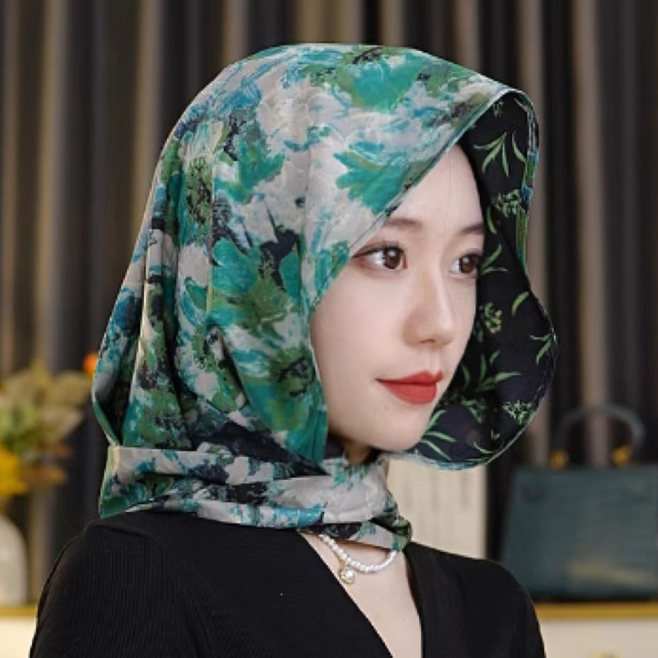 The imitation Xiangyunsha silk scarf hat, sun protection flower lily satin, women's travel headscarf, sun hat, ribbon and casual headscarf are all versatile Application Scenario