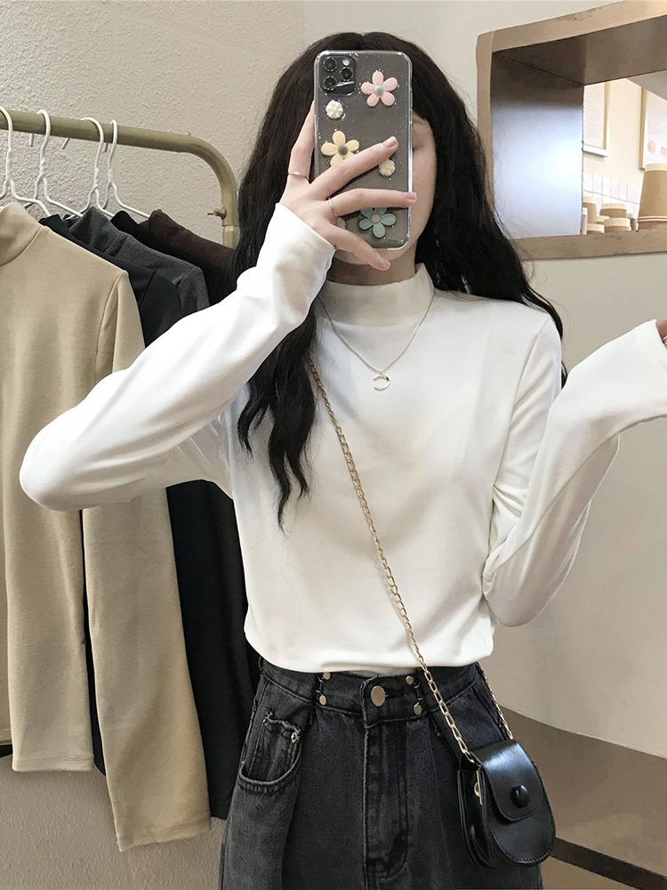 This autumn and winter bestseller is a solid-color semi-high-neck base layer T-shirt made of German velvet, which is suitable for women's heating and warmth. It can be worn as an inner layer or outer layer