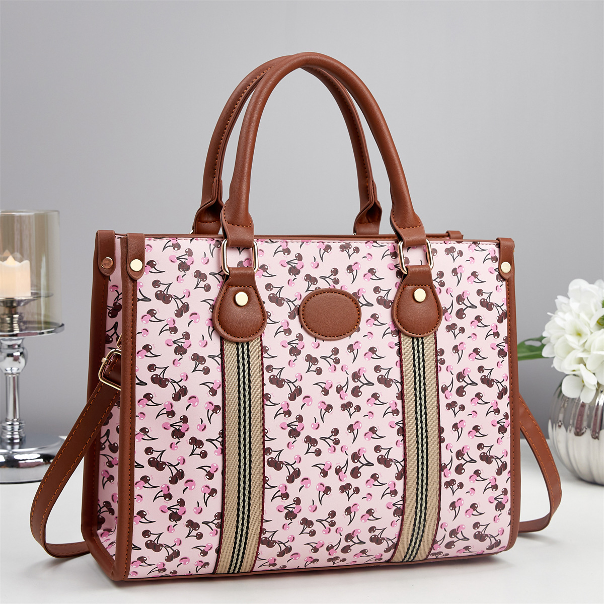 Cereza bolso portátil tote popular verano 2025 nuevo estilo mujer bolsa de un hombro tendencia gran capacidad de un hombro bolsa crossbody Application Scenario
