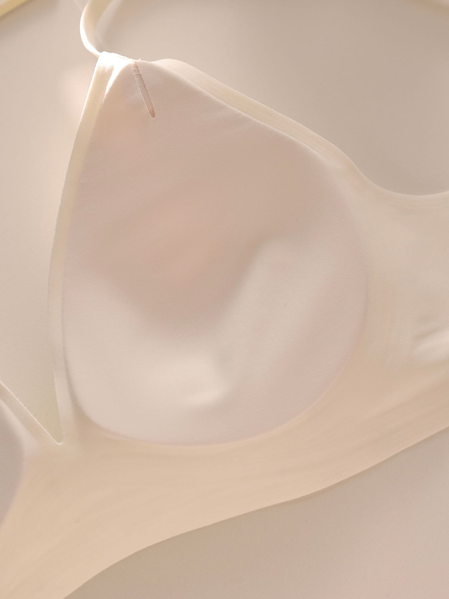 The girl conceived the Souffle breathable triangular cup bra OB113, which is comfortable and anti-sagging without a steel ring pic 18