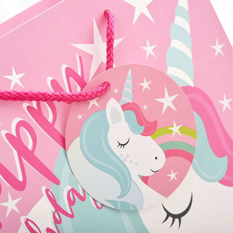 New Spot Unicorn Gift Bag Birthday Gift Bag Paper Bag Hot White Card Gift Bag Wholesale Application Scenario