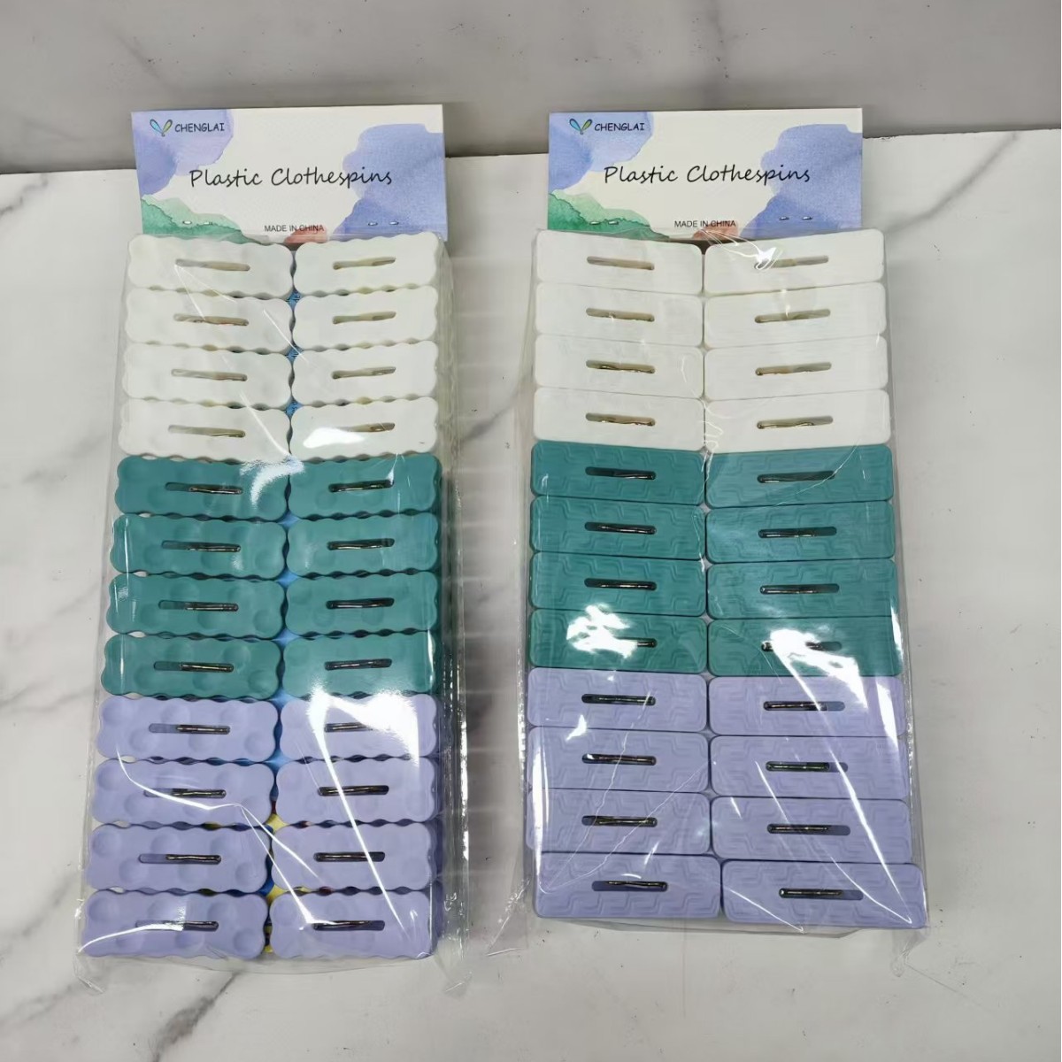 Multi-purpose household dormitory plastic windproof drying clips, traceless quilt clips, tie clips, underwear clips, compact and portable details Picture
