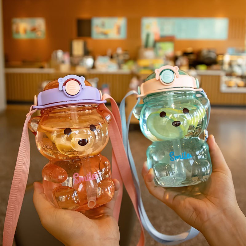 Outdoor Portable Children's 2-Piece Set Bear Transparent Cup Large Capacity With Big Belly Cup Bouncing Straw Cup Application Scenario