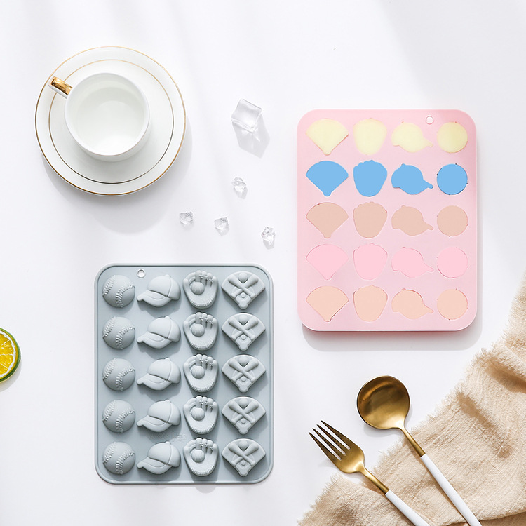 Spot 20 Baseball Team Theme Modeling Silicone Mold Ice Cube Lattice Chocolate Cake Mold Wax Bottle Sugar Mold Application Scenario