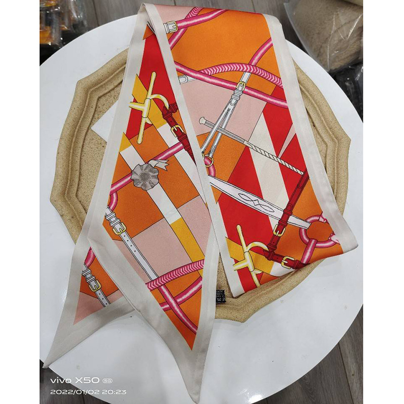 2022 New women's long and stylish silk scarf for all four seasons - a chic and fashionable neckerchief, headband, scarf tie bag, paired with a shirt