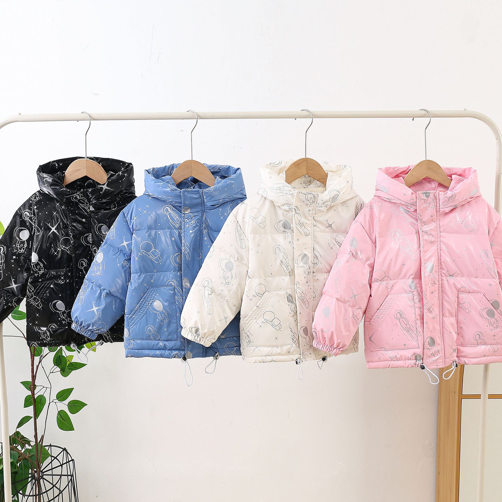 New children's down jackets for autumn and winter 2022, thickened printed down jackets for boys and girls, and down jackets for small and medium-sized children Specification image