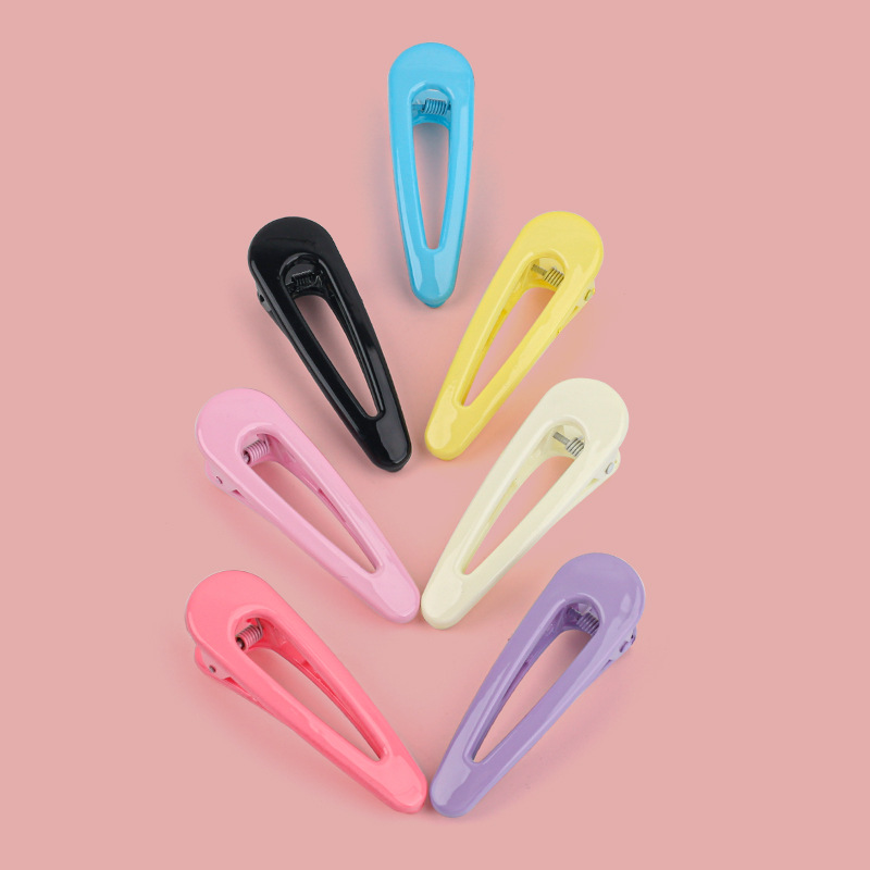 Solid color side large hair clip, Internet celebrity style, hollowed-out duckbill clip at the back of the head, ponytail clip, bangs hair clip headwear for women Application Scenario