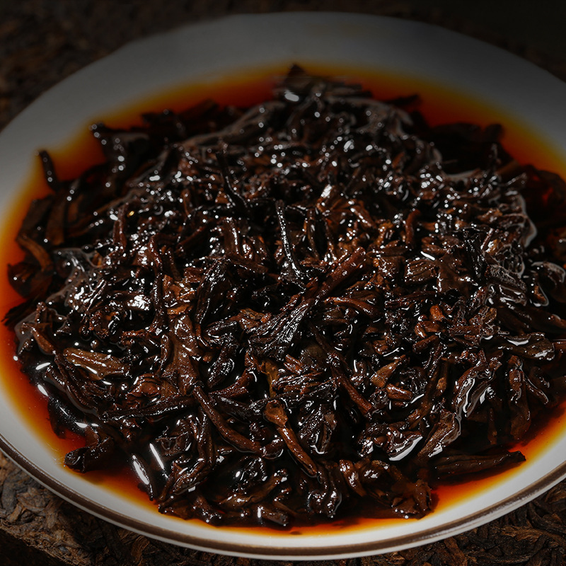 Pu 'Er Tea Cake Pu 'Er Ripe Tea Manufacturers Wholesale Direct Supply Gold Bud Old Tea Head Palace Pu 'Er Old Ban Chapter Ripe Application Scenario