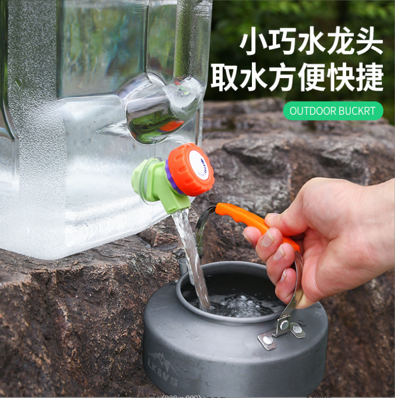 Outdoor water buckets, household drinking water buckets details Picture