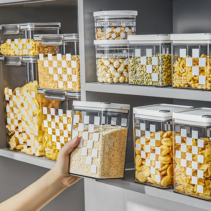 G70 Multi-functional grain storage box, Japanese-style transparent storage jar, refrigerator preservation box, grain storage jar, moisture-proof sealed jar Application Scenario