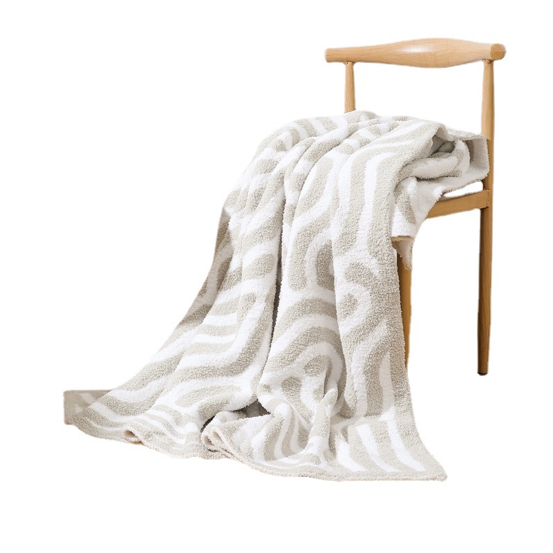 National trend fresh half-pile blanket sofa blanket, thickened winter blanket sofa cover blanket, nap shawl blanket, small quilt Item Picture