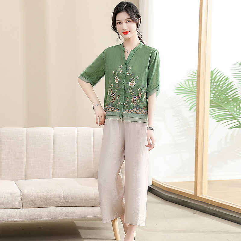 2024 New summer Dress for middle-aged and elderly women, cotton and linen embroidered two-piece set, New Chinese style summer mom's wear Application Scenario