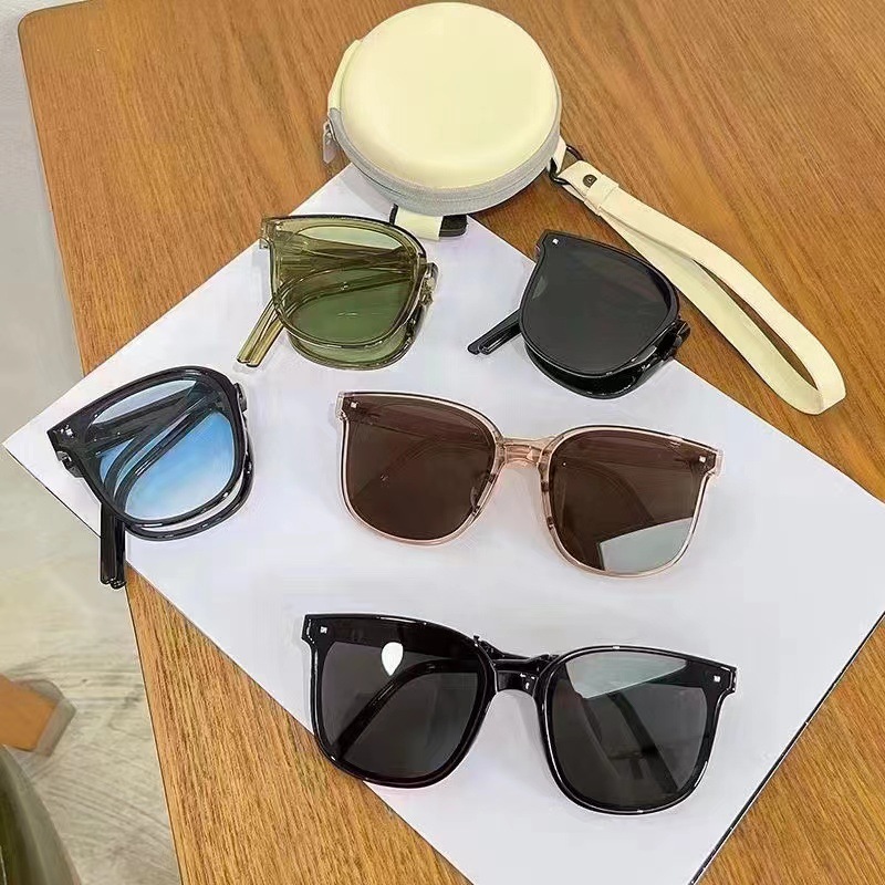 2023 new under-focus folding sunglasses, pocket air cushion sunglasses, UV protection, Korean-style trendy folding sunglasses details Picture