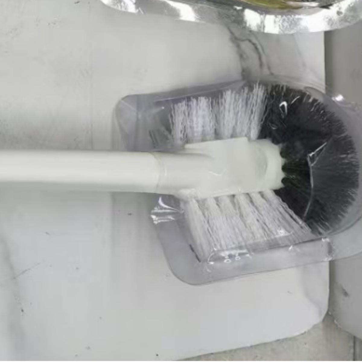 Multi-functional toilet brush, a brush for cleaning stains in the toilet, toilet brush, curved toilet brush, toilet elbow Item Picture