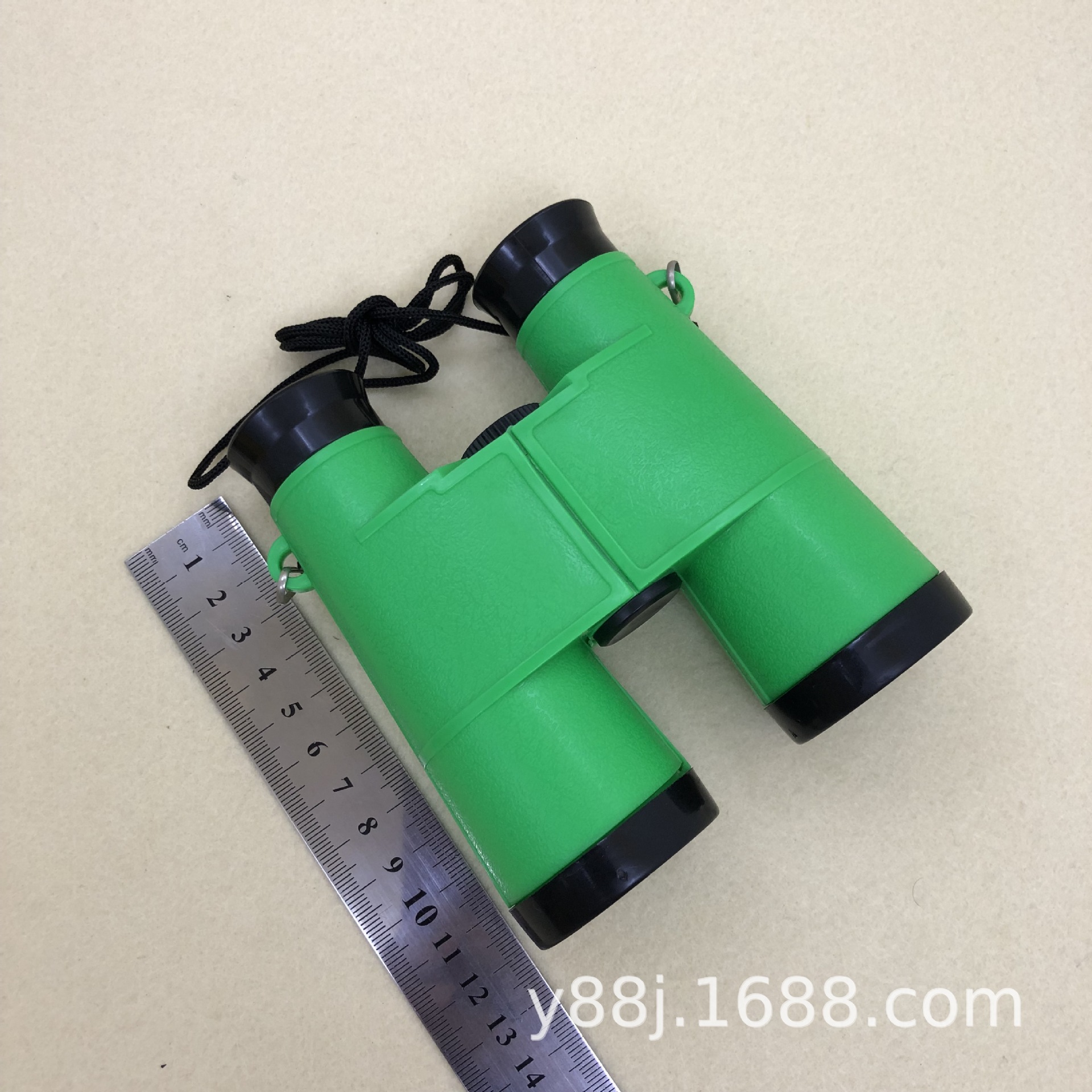 6X35 small color plastic children's toy high-definition gift telescope Application Scenario