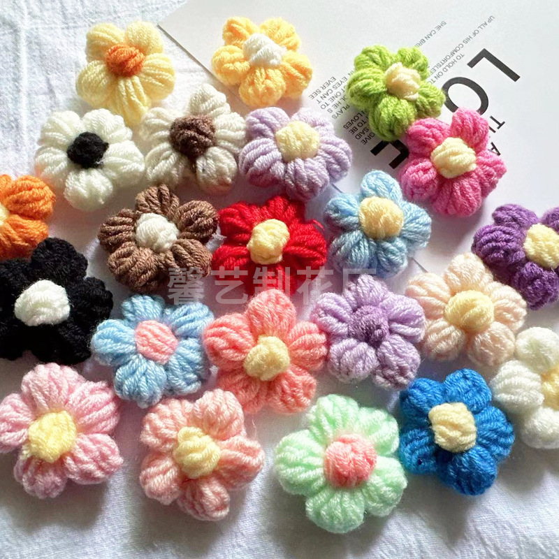 Handmade crochet, choux pastry, woolen yarn, flowers, DIY hair clips, accessories, corsages, bags, clothing accessories, flowers