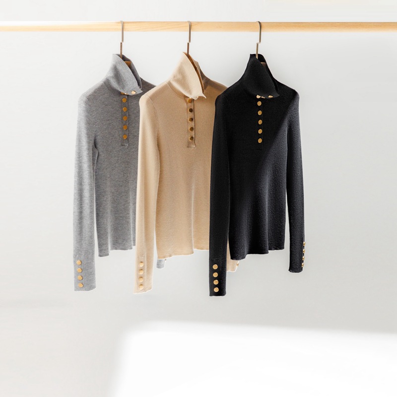 2022 Autumn/Winter new Women's fine-spun pure cashmere semi-cardigan with metal buttons, high collar, stand-up collar and lapel design 9679 Application Scenario