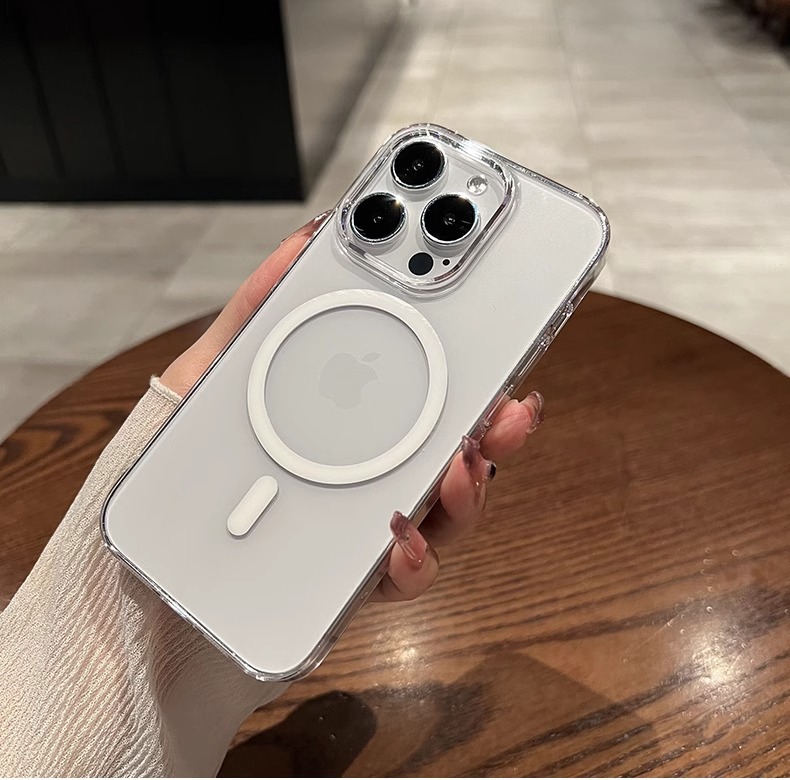 Magsafe shockproof transparent magnetic case is simple and practical. It is a drop-resistant phone case for iPhone 17 that is not prone to yellowing and has a large hole pic 49