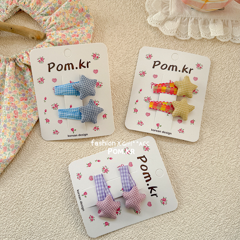 Spring 2025 Sweet star-shaped checkered fresh hair clip, children's fabric cute checkered side bangs clip Specification image