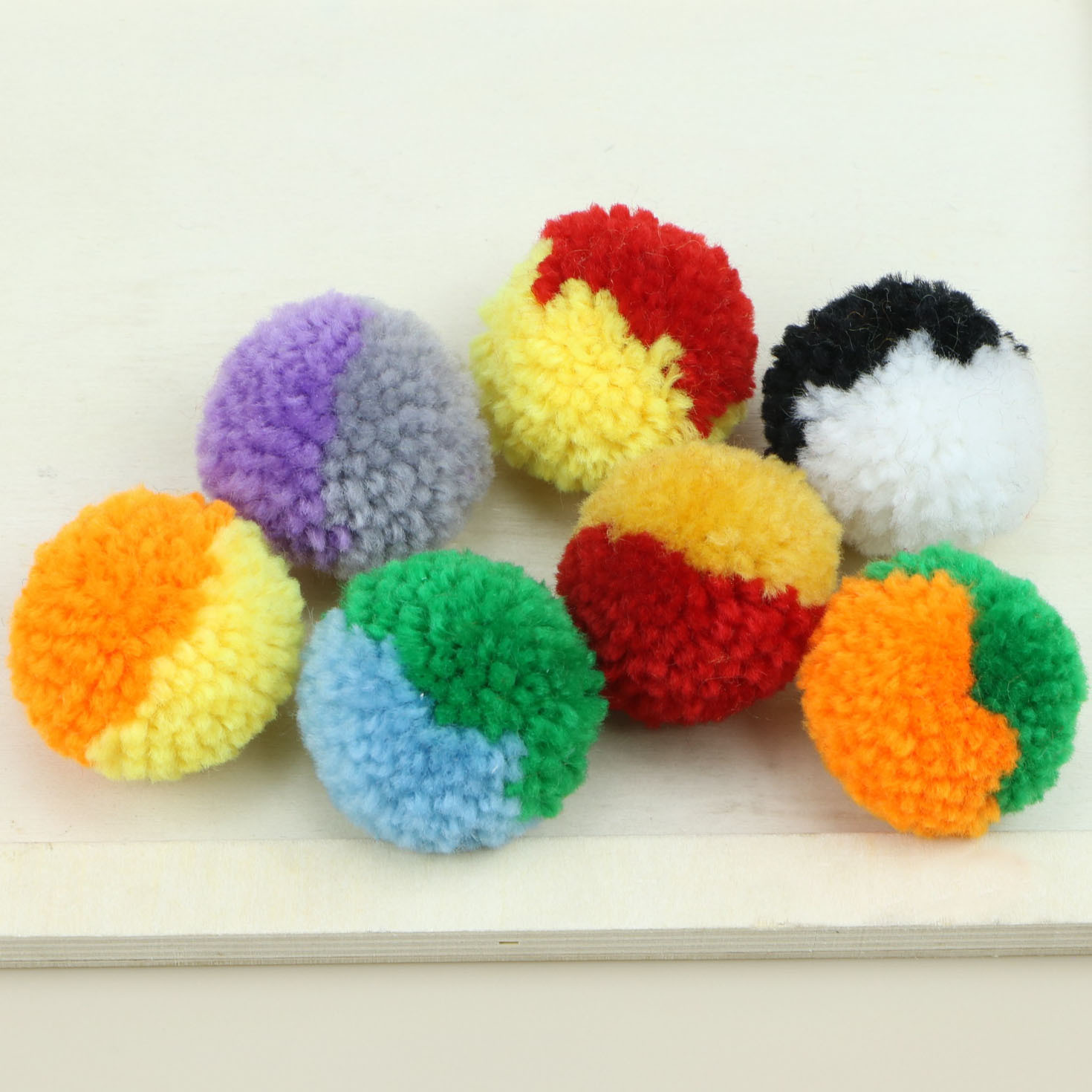 厂家现货3cm-6cm粗毛线球拼色diy手工装饰礼品毛球帽子鞋袜毛线球