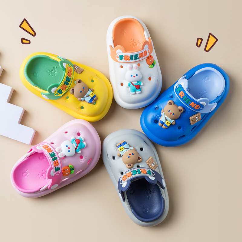 Cross-border new children's slippers, summer cartoon rabbit soft-soled comfortable children's flip-flops, home bathroom clogs, wholesale for export Specification image