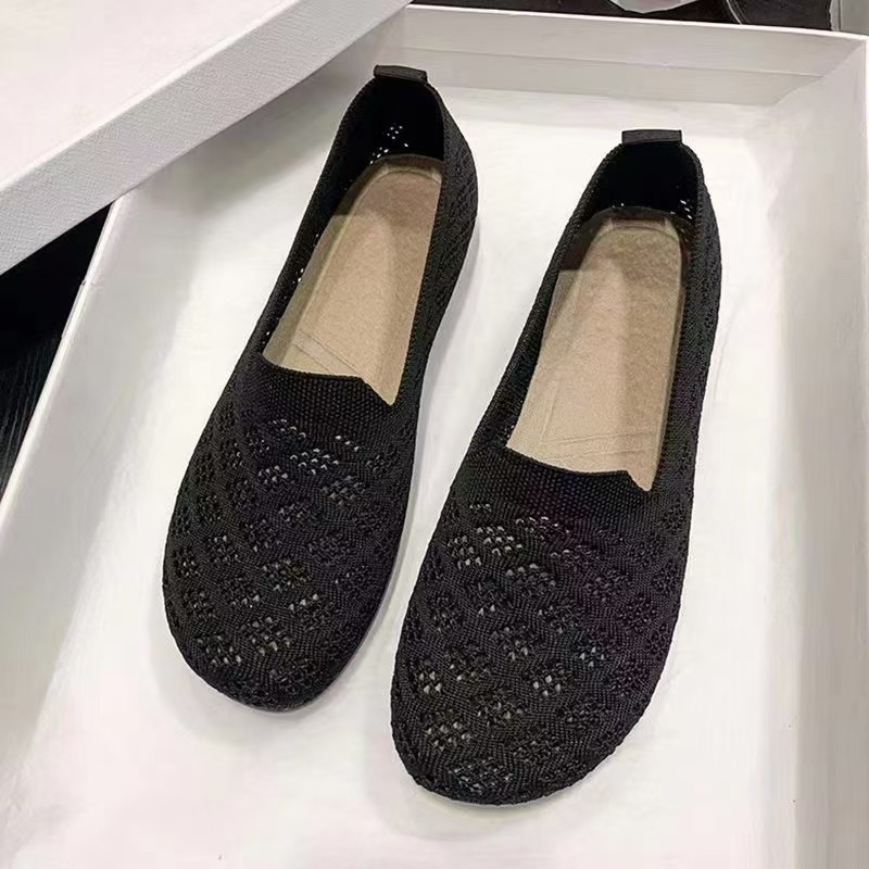Wholesale of new Spring/Summer 2025 fashionable and casual mesh fabric breathable bean shoes with hollowed-out shallow opening flat single shoes for women Application Scenario