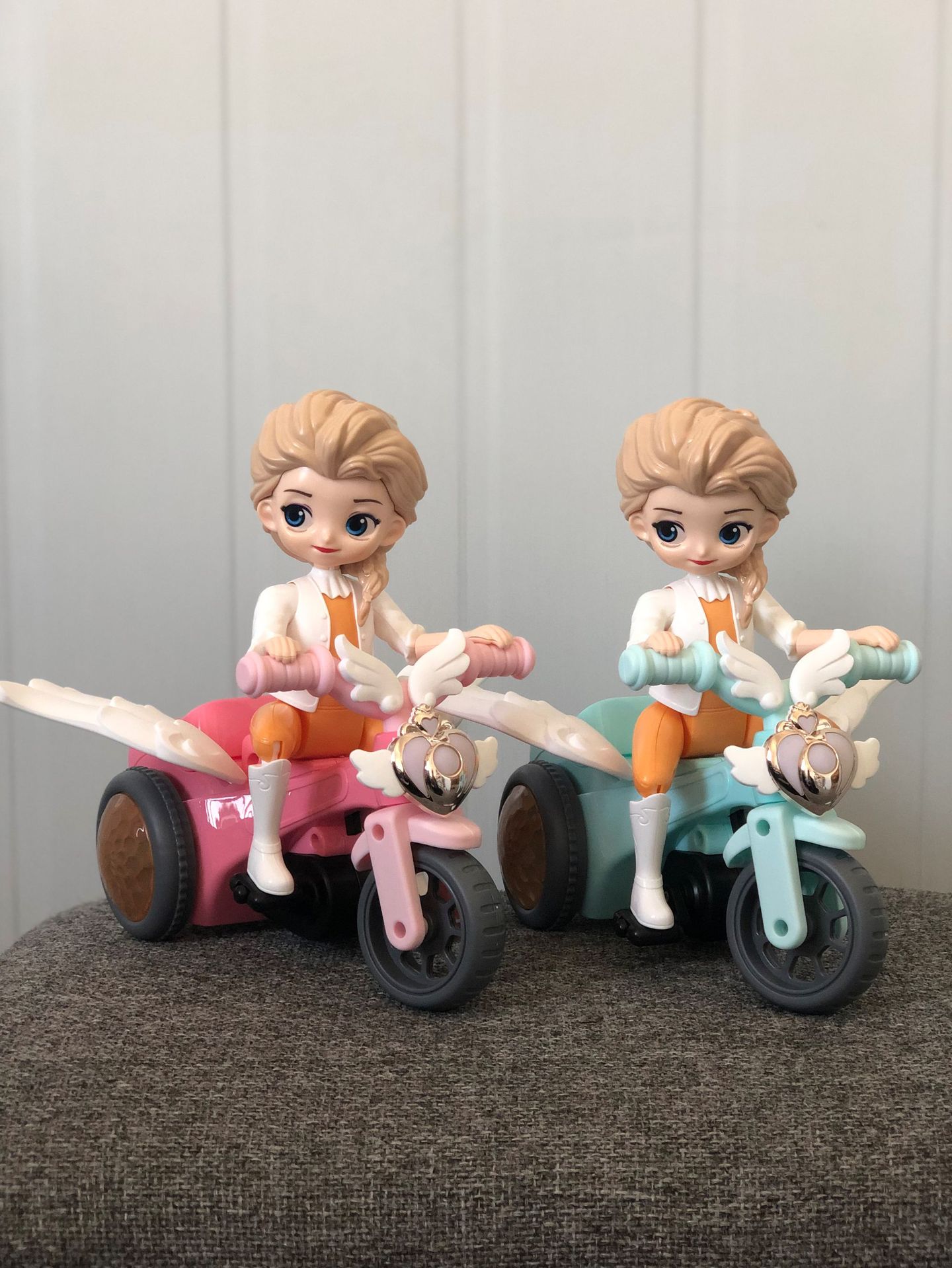 电动特技公主三轮车音乐灯光旋转360男女孩儿童跨境玩具