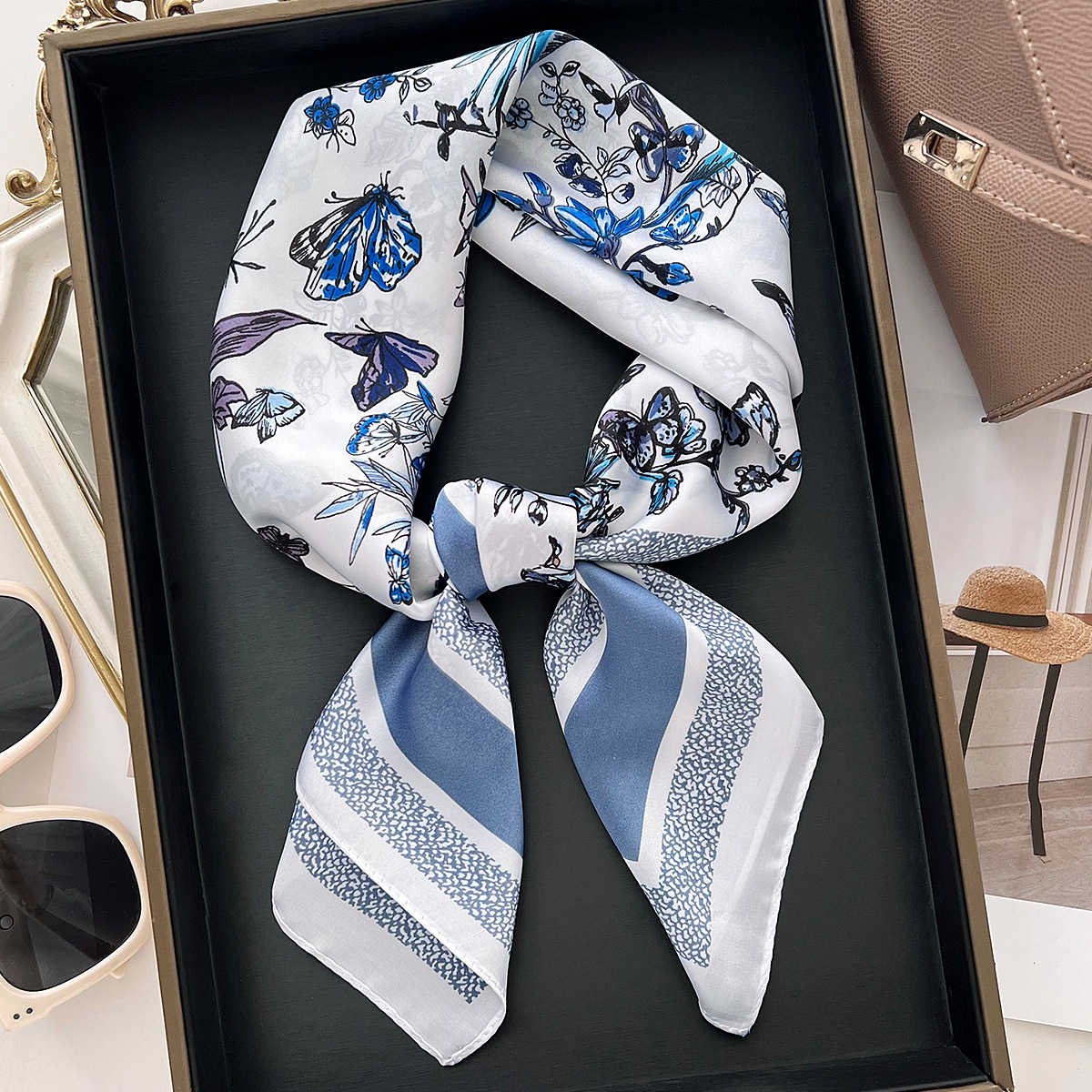 新款简约条纹小方巾女丝巾职业小领巾秋冬保暖披肩围脖气质发带