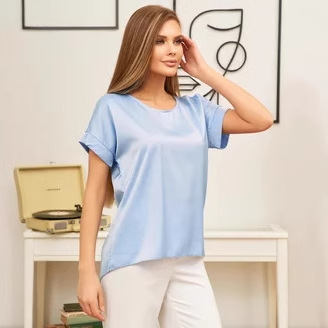 2024 Amazon Women's short-sleeved V-neck casual solid color T-shirt with a loose design details Picture