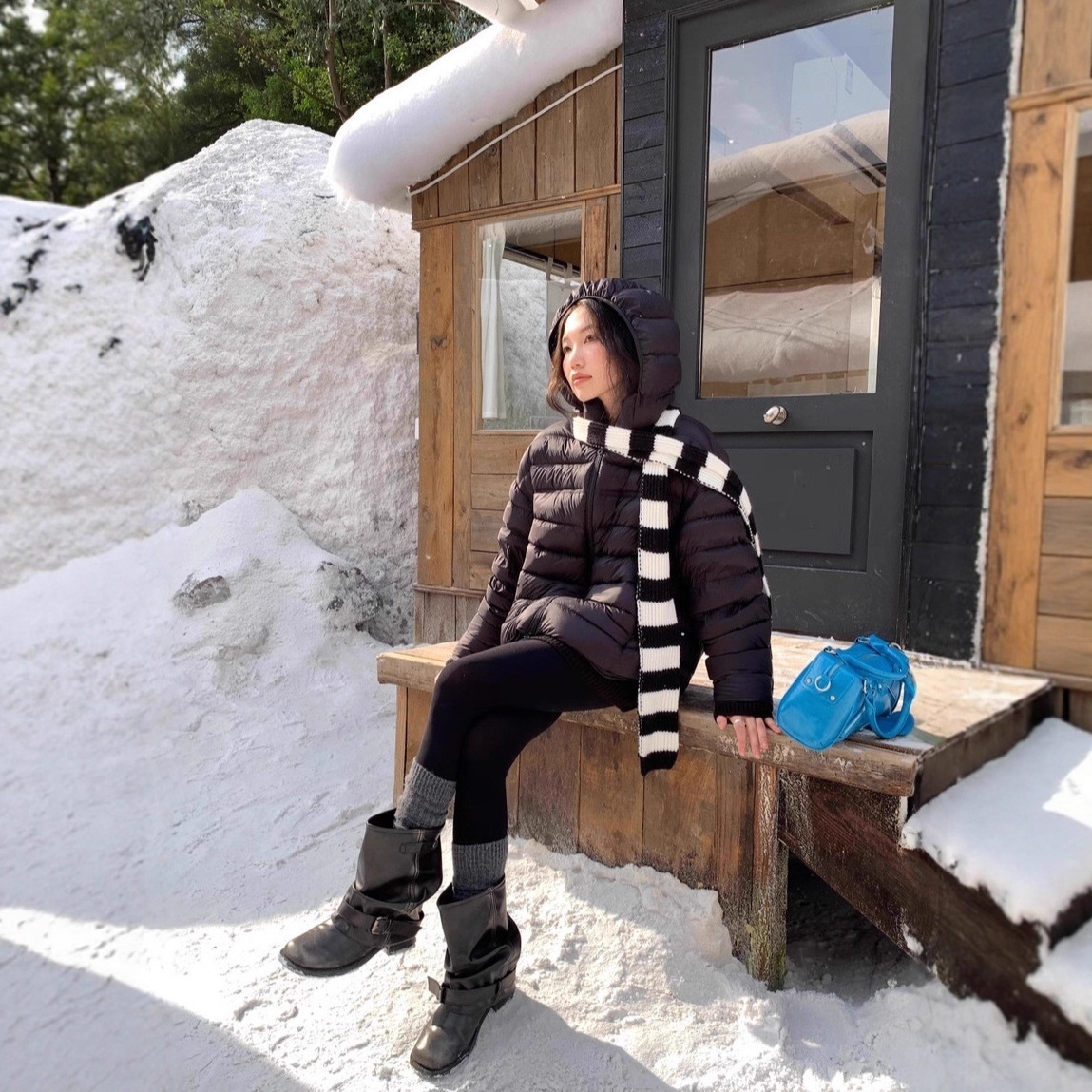 Ribs lightweight hooded down jacket for women 2025 Winter New style Loose and simple cream puff warm short coat for short people Application Scenario