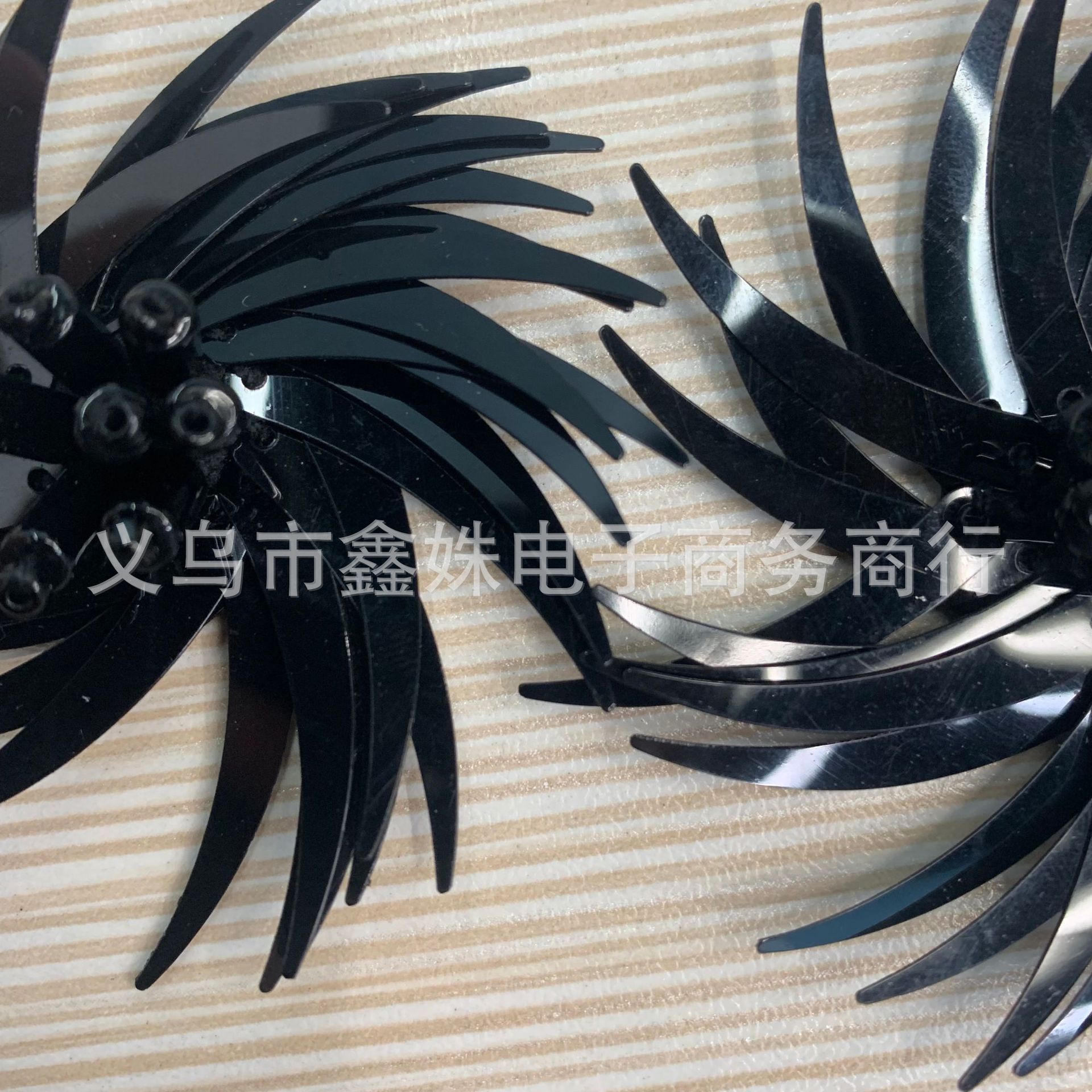 DIY spiral fabric stickers for clothing accessories, accessories and spare parts Specification image