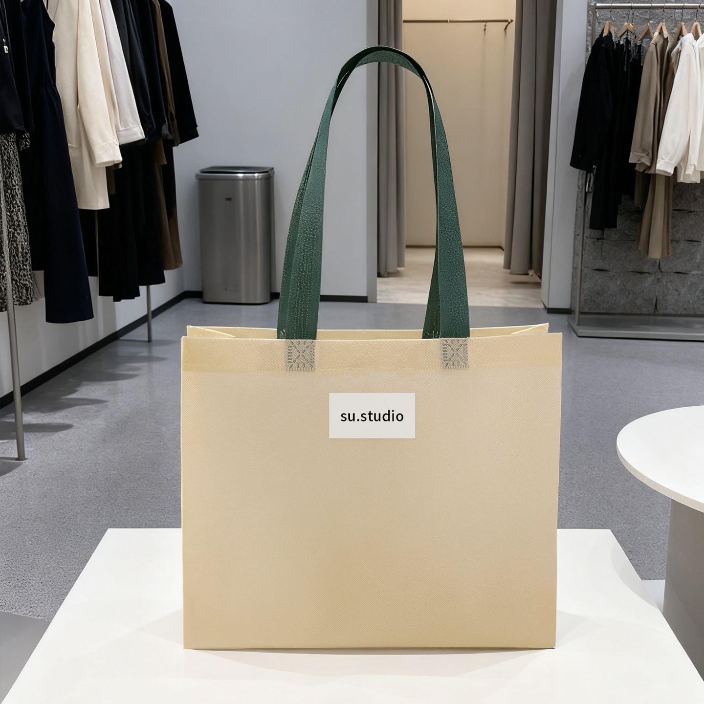 Customized non-woven fabric handbags, women's clothing store shopping bags, wholesale in stock, high-end and trendy gift bags, clothing bags