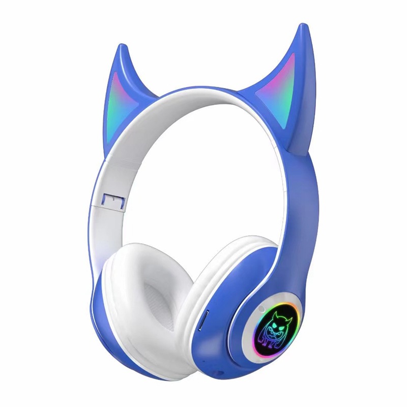 STN-25 New Cat Ear Over-Ear Wireless Glowing Little Devil Cartoon Student Headphones Stereo TF Gift Application Scenario