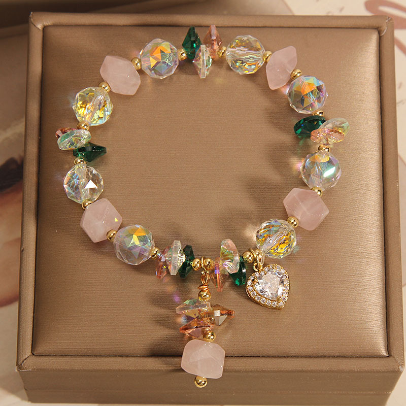 Summer, fresh and super sparkling irregular rose crystal bracelet for women, Korean style, trendy and simple, forest-themed water diamond micro-inlaid heart bracelet Application Scenario