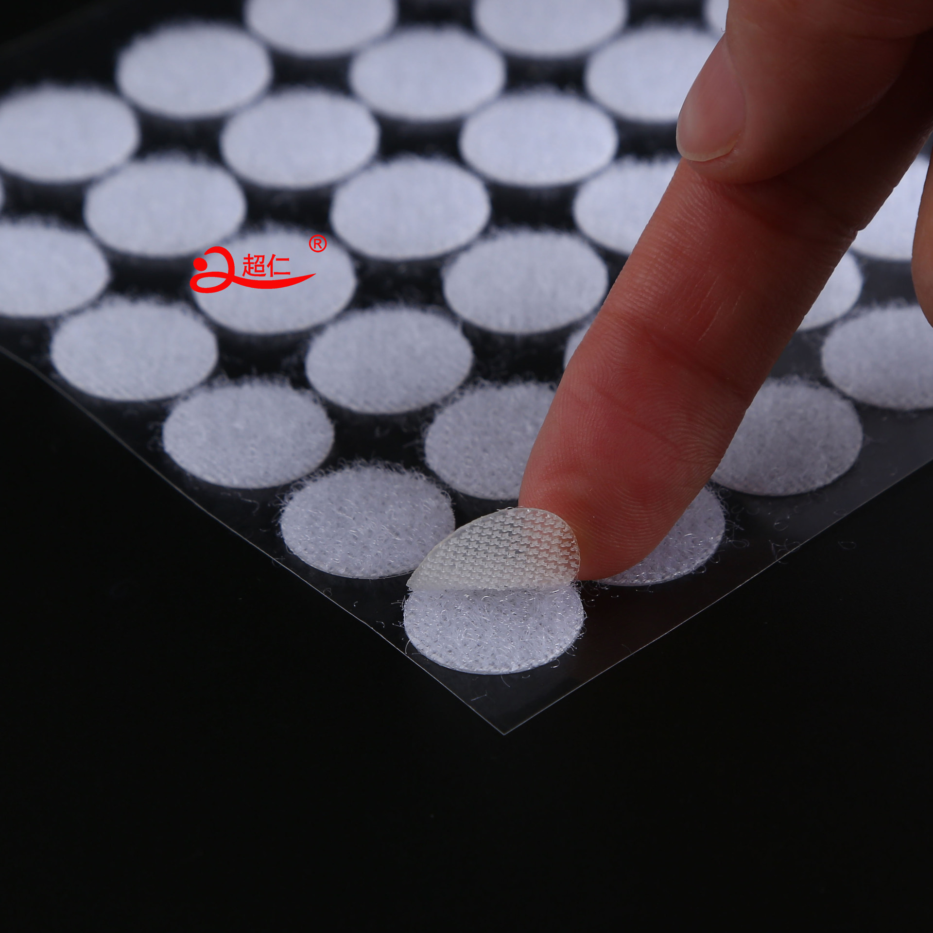 15Mm Diameter Round White Transparent Film With Adhesive Buckle Round Quiet Book Children's Cut Music Velcro Manufacturers Application Scenario
