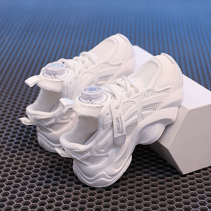 Summer 2025 new style children's sports white shoes, big kids girls mesh breathable dad shoes Application Scenario