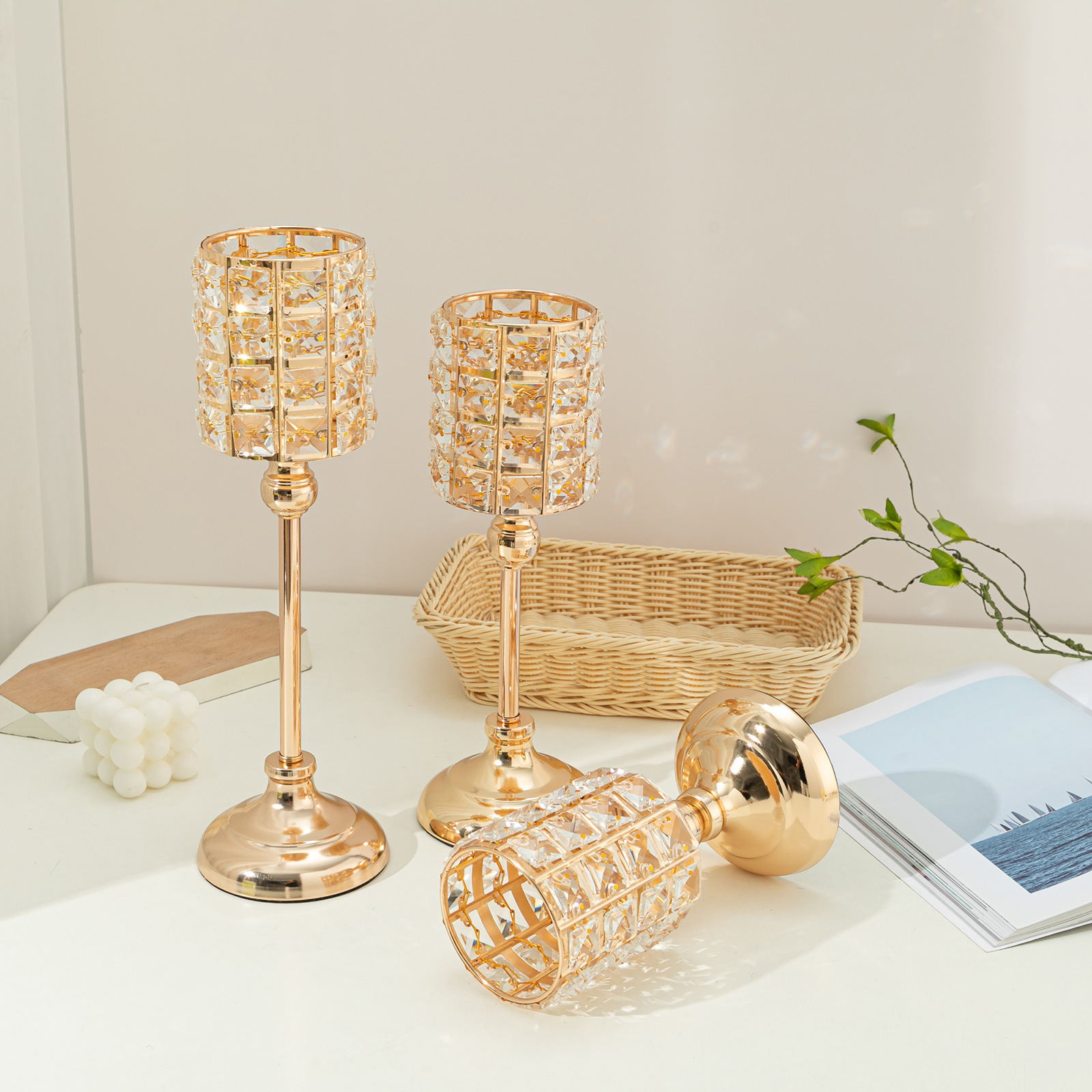 Simple European Candlestick Romantic Candlelight Dinner Light Luxury Candlestick Decoration Modern Simple Table Decoration Props Specification drawing