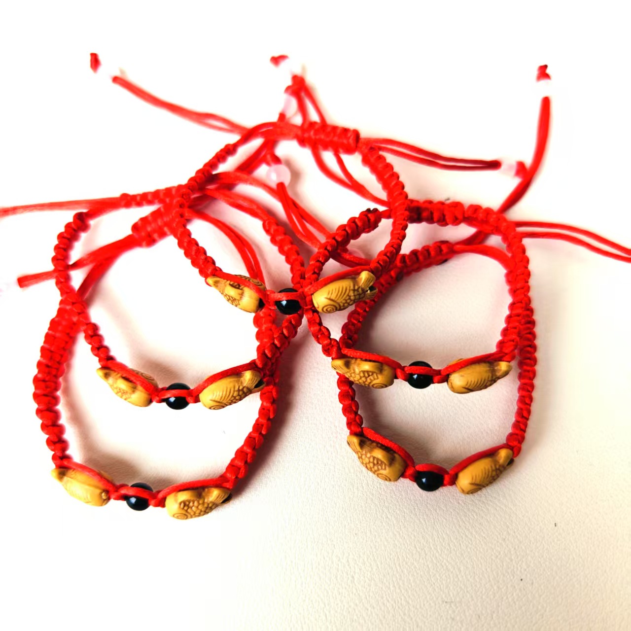【 Zone 1-5 】 Small Fish Bracelets 100 yuan per bundle, Double Fish bracelets, men's and women's red rope woven Children's bracelets, Zodiac Year bracelets 1 yuan wholesale supply Specification image