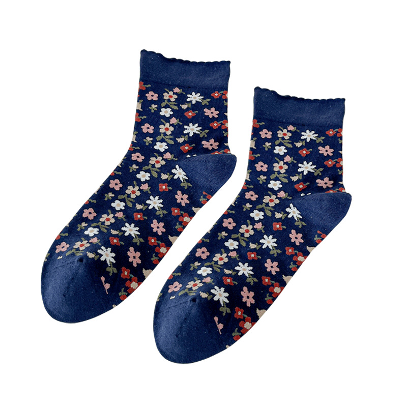 Socks stall a new generation of spring and autumn socks for women retro small floral midtube cotton socks for women long cashmere cotton soft and comfortable Item Picture