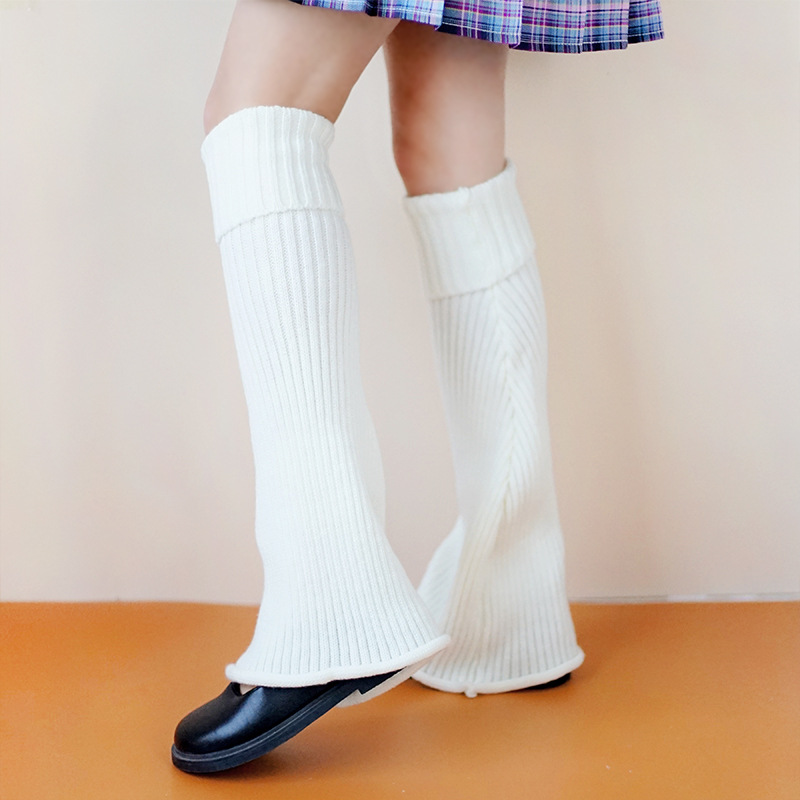 White jk hot girl sweet and cool knitted sock set, girl's woolen flared leg set, mid-length student pile socks Specification image