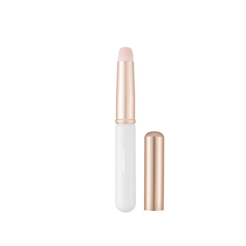 Round Head Lipstick Brush With Lid Lipstick Smudge Makeup Artist's Premium Portable Lipstick Refresher Hand Makeup Brush Lip Brush Item Picture